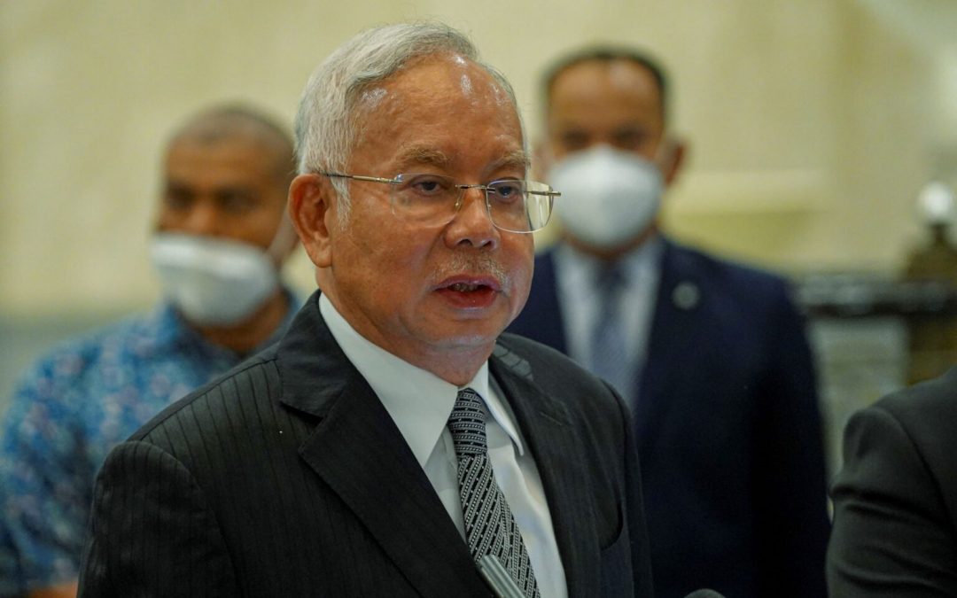Najib Razak ke Penjara 12 tahun Denda RM210 juta